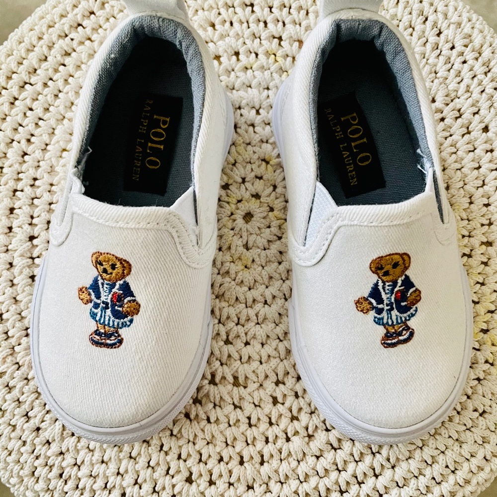 Slip on sneakers